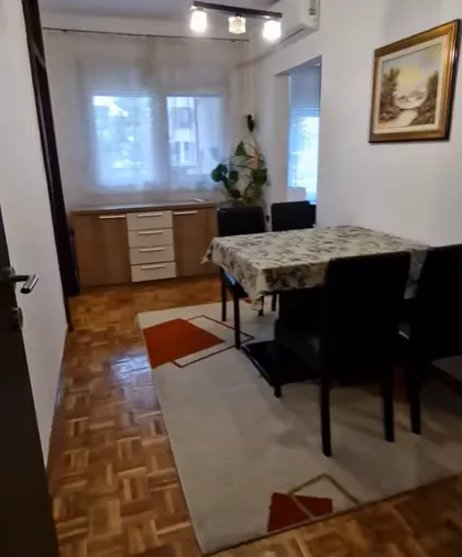 Ismeta Mujezinovića 18 | 4zida.rs