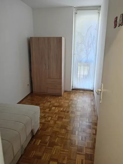 Burgerovih 31 | 4zida.rs