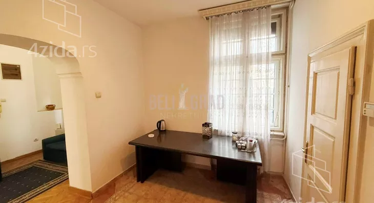 Šestosoban stan | 4zida