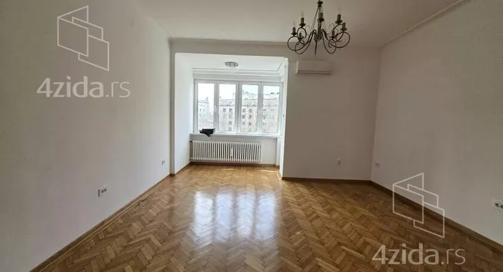 Četvoroiposoban stan | 4zida