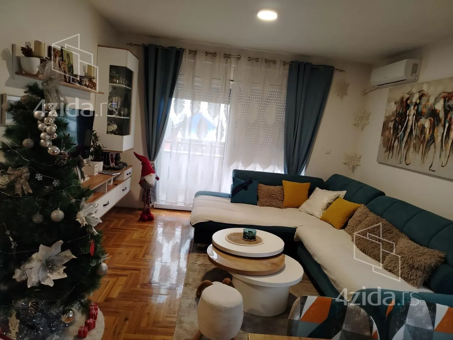 Troiposoban stan | 4zida