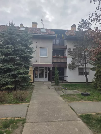 Mali Radanovac | 4zida.rs