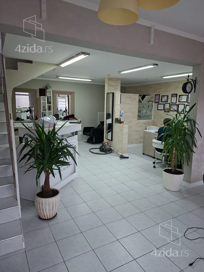 Poslovni prostor | 4zida