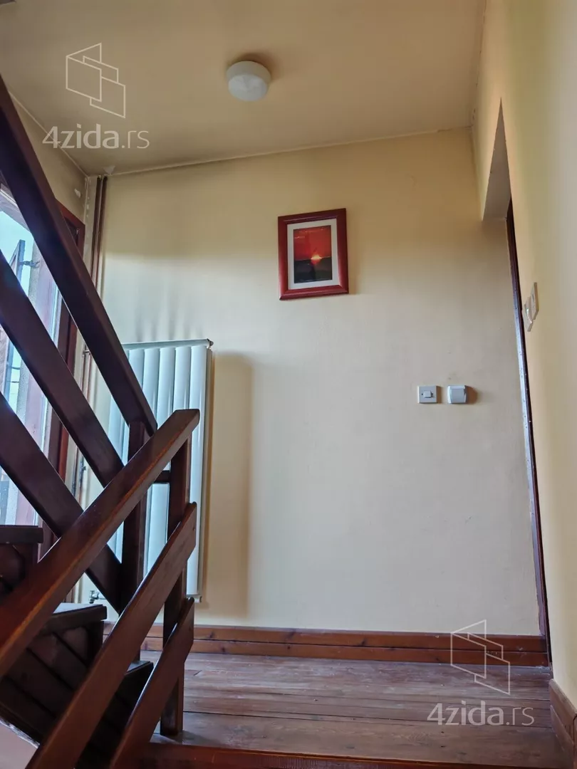 3-etažna kuća | 4zida