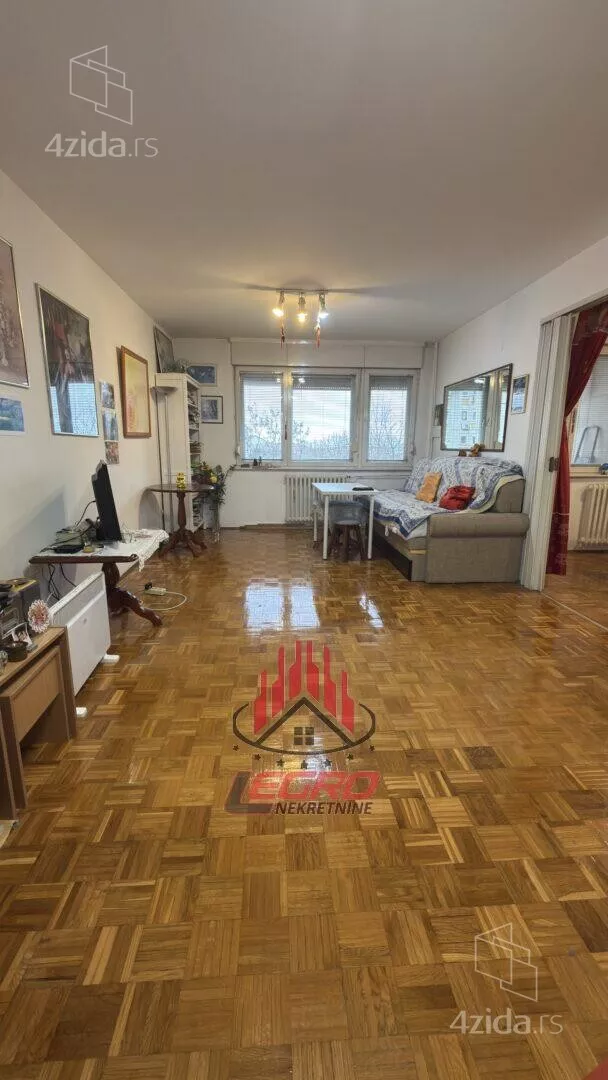 Četvoroiposoban stan | 4zida