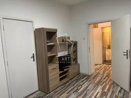 Dečanska | 4zida.rs