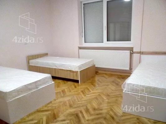 Šestosoban stan | 4zida