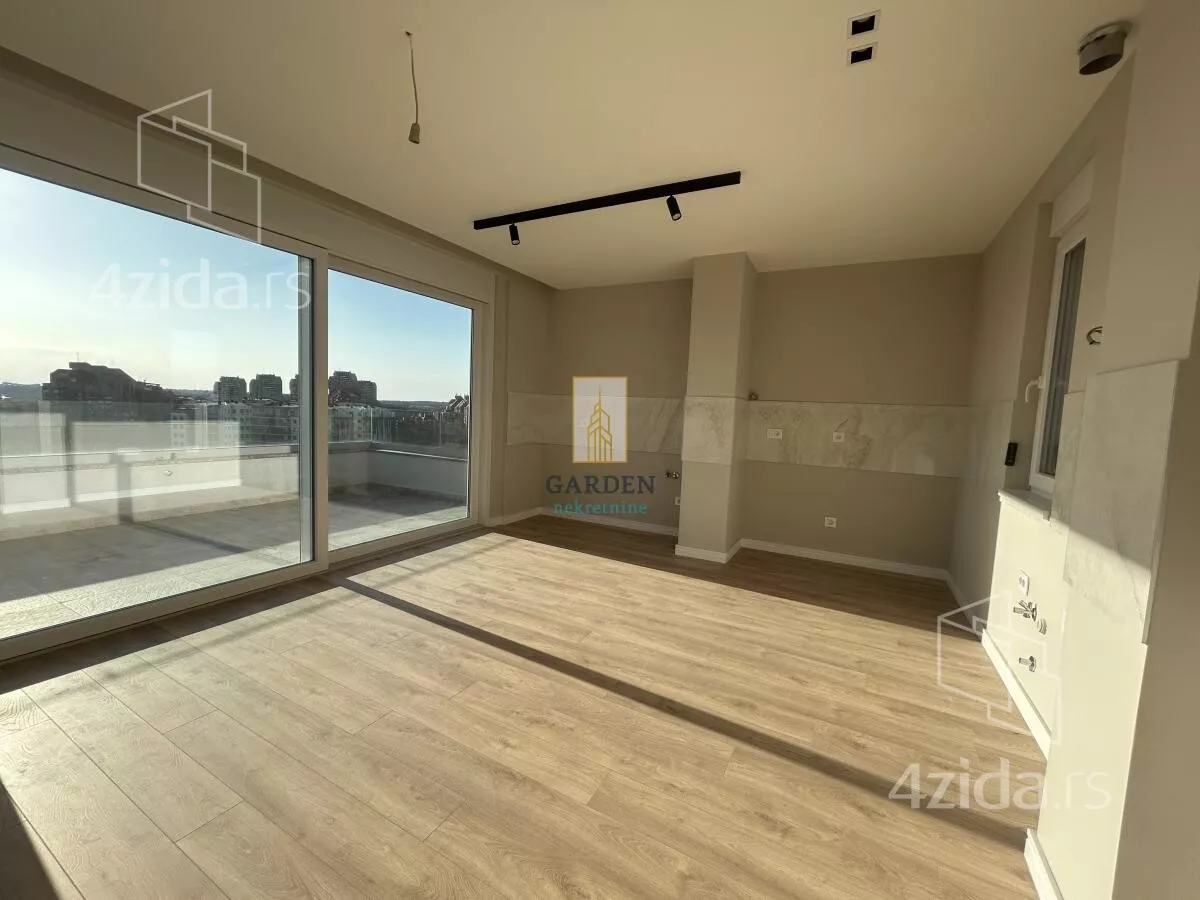 Petosoban stan | 4zida