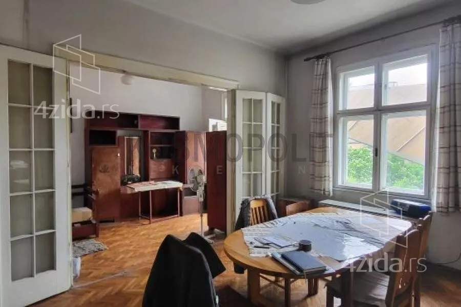 Četvoroiposoban stan | 4zida