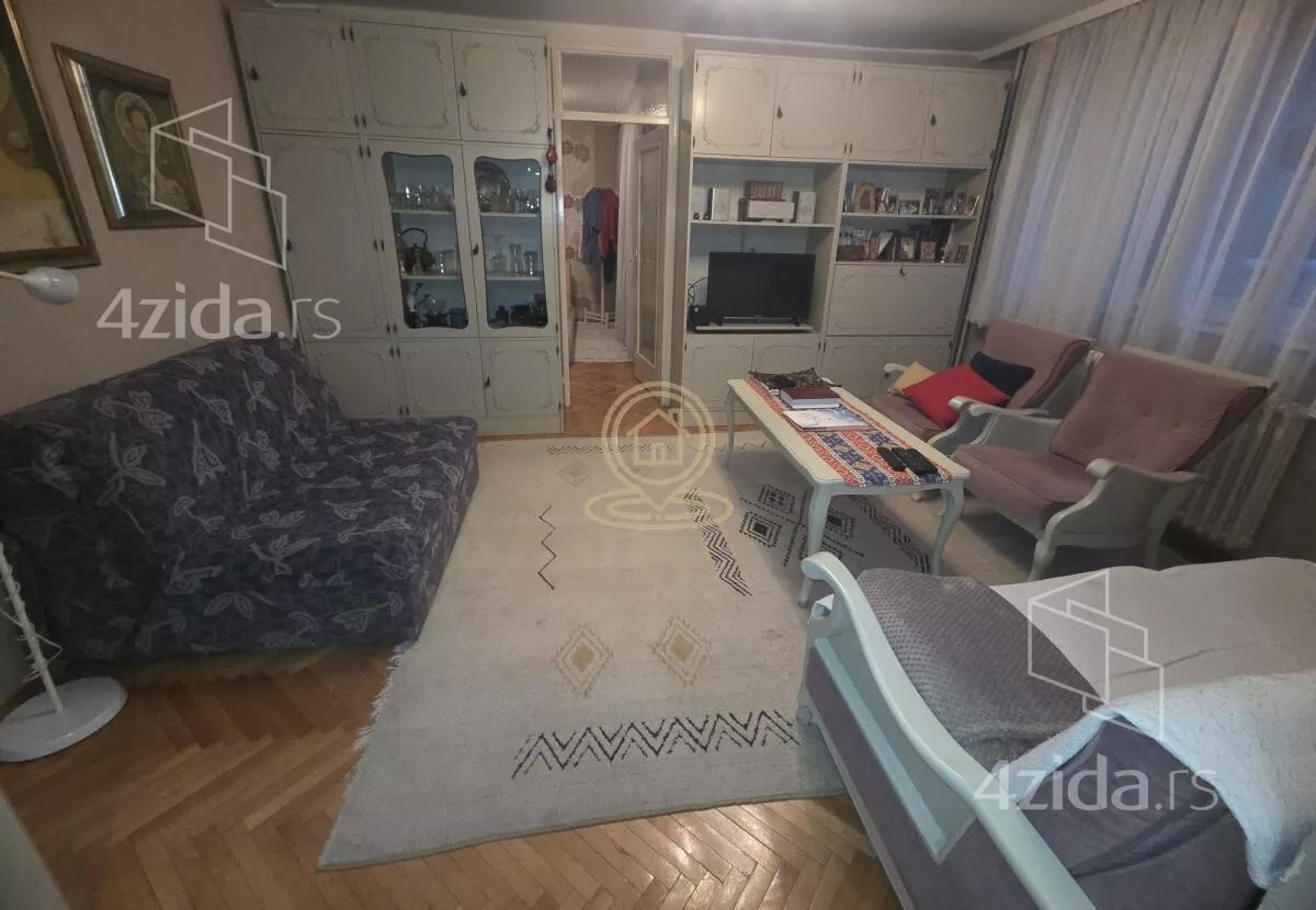 Troiposoban stan | 4zida