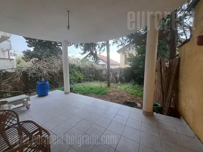 FILMSKI GRAD | 4zida.rs