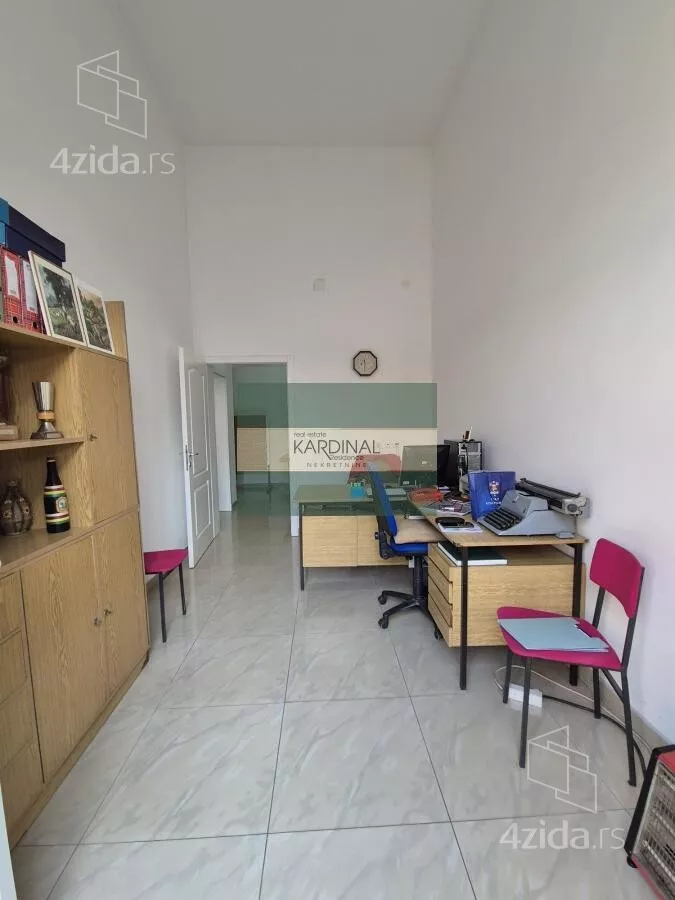 Poslovni prostor | 4zida