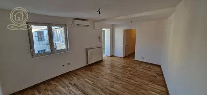 Krunski Venac | 4zida.rs