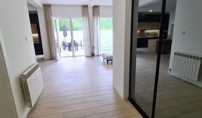 Šestosoban stan | 4zida