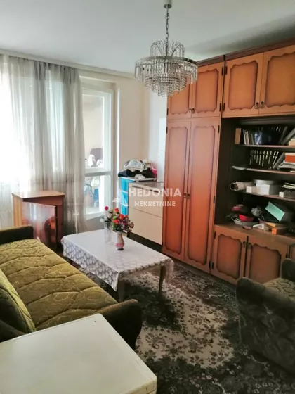 Milana Uzelca | 4zida.rs