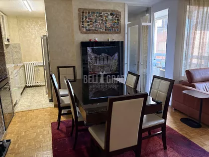 Jovana Stojsavljevića | 4zida.rs