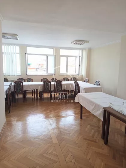 Zmaj Jovina | 4zida.rs