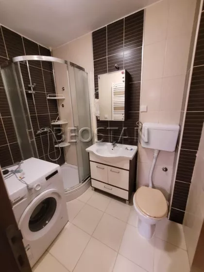 Jovanke Radakovic | 4zida.rs