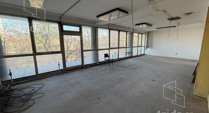 Poslovna zgrada | 4zida