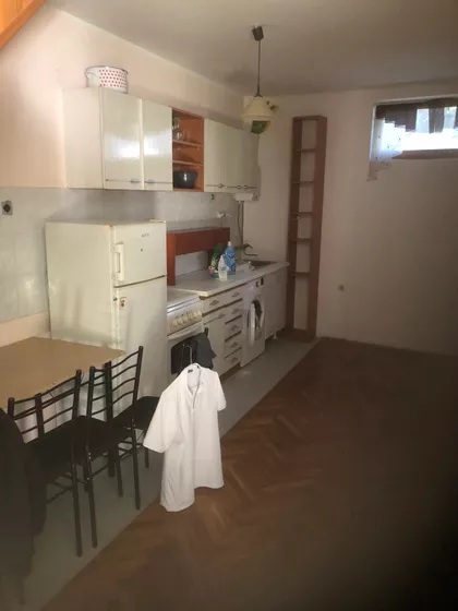 Jevrejska 28 | 4zida.rs