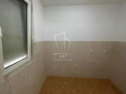 Dobropoljska | 4zida.rs