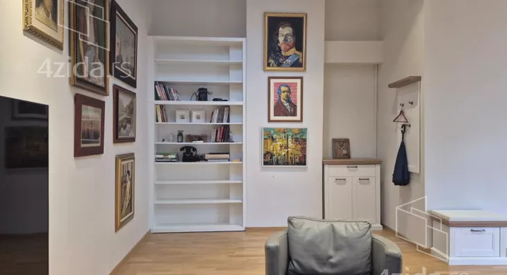 Četvoroiposoban stan | 4zida