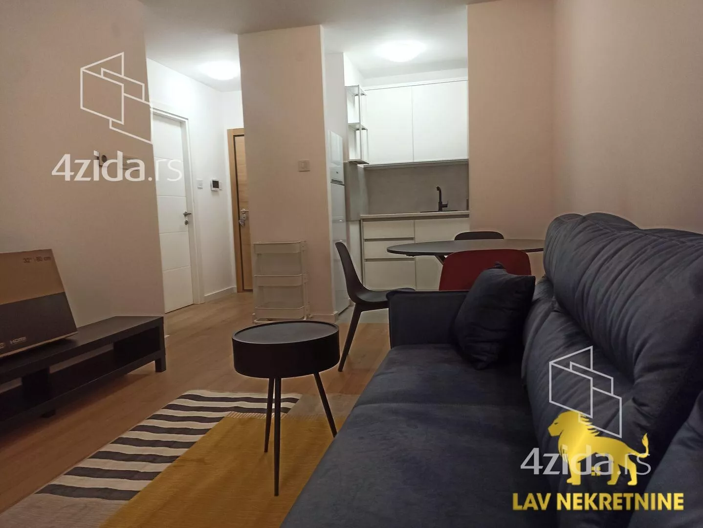 Jednoiposoban stan | 4zida