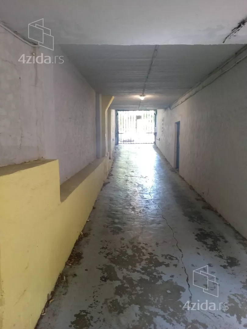 Garaža | 4zida