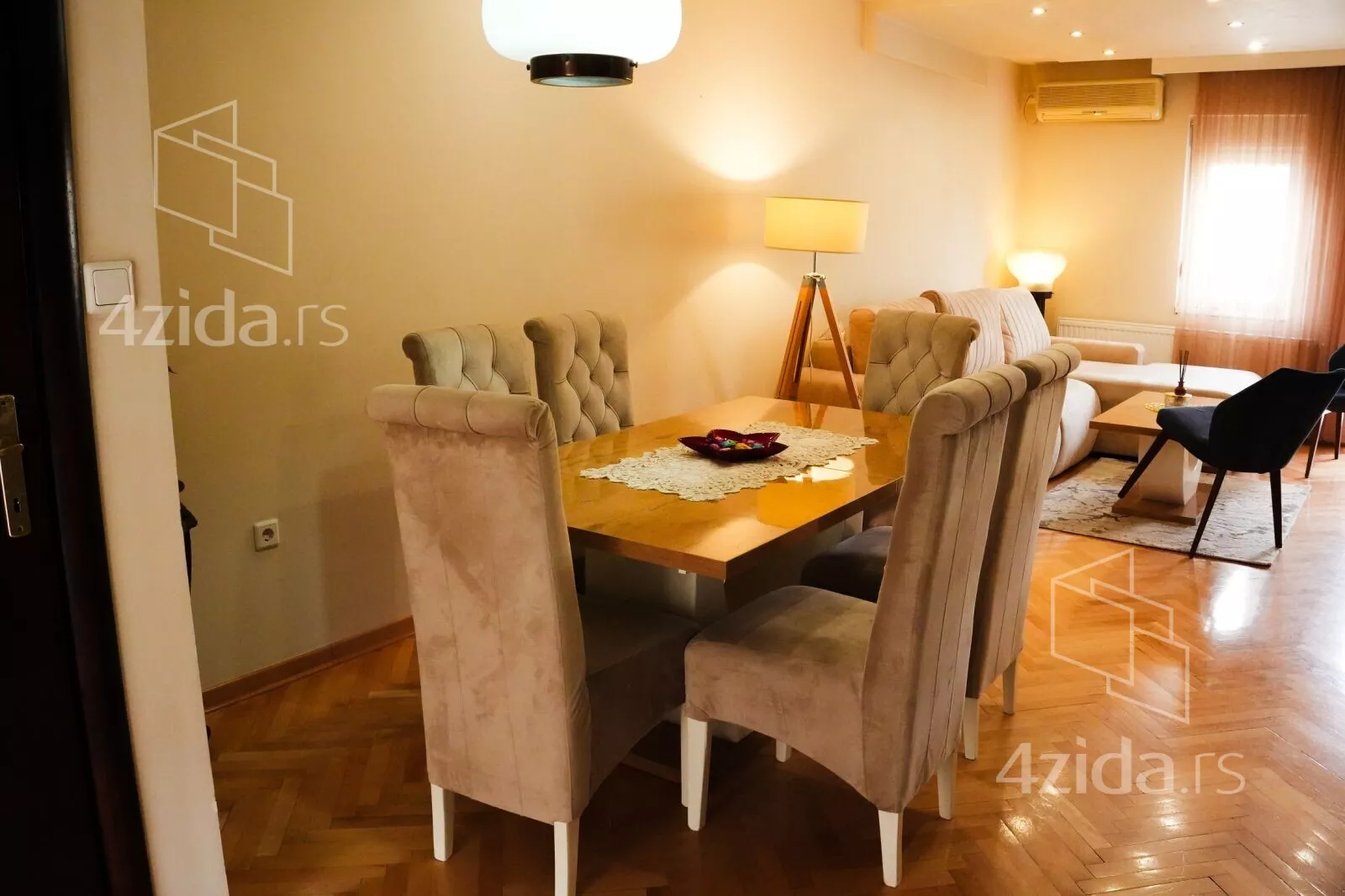 Dvoiposoban stan | 4zida