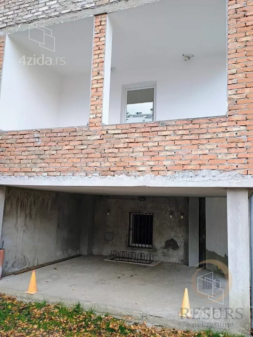 Kuća | 4zida