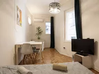 Politika, Stari Grad opština, Beograd | 4zida.rs