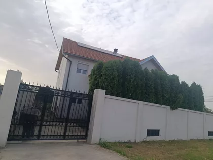 Kralja Radoslava | 4zida.rs