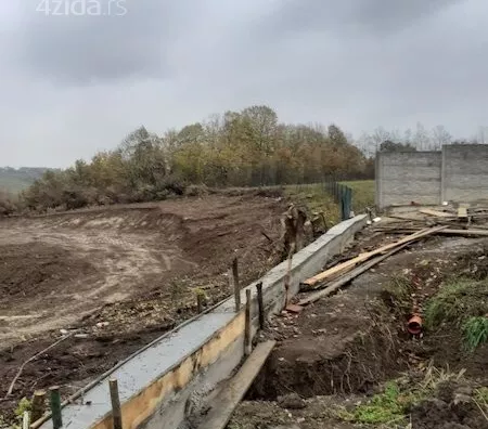 Građevinsko zemljište | 4zida