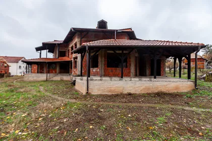 Rujnička | 4zida.rs