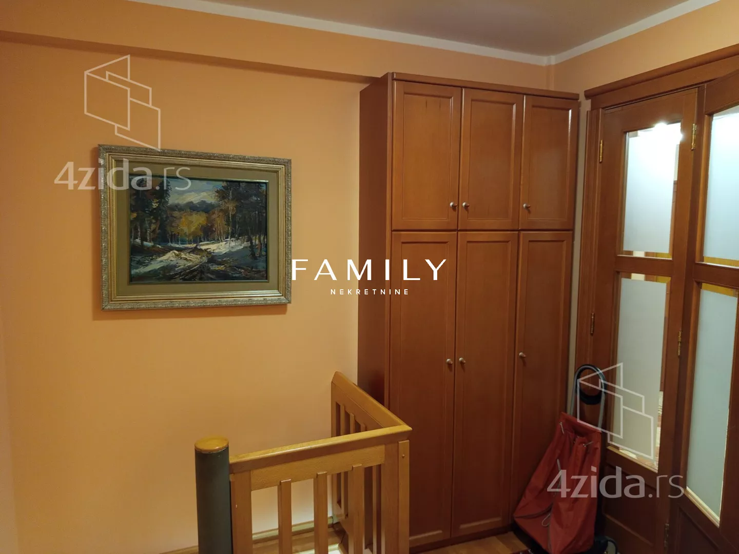 Petosoban stan | 4zida