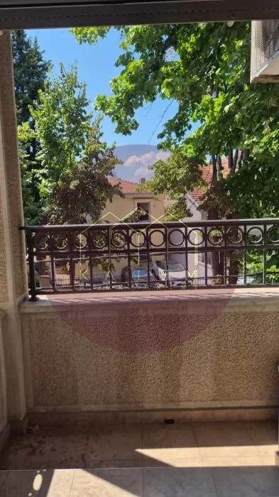 Crveni Krst Vračar | 4zida.rs