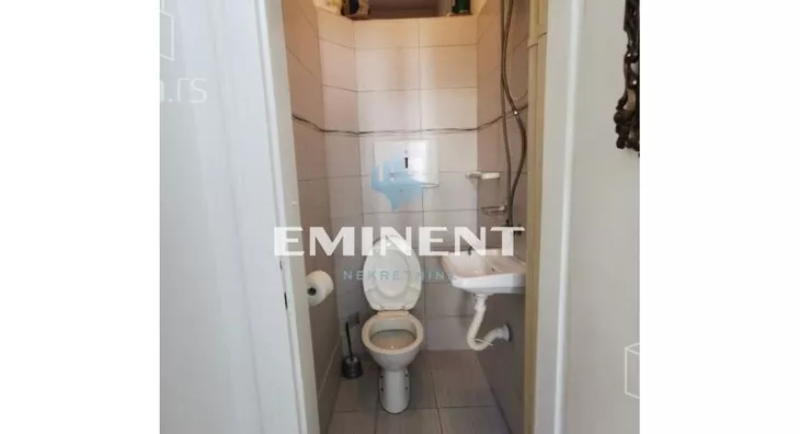 Četvoroiposoban stan | 4zida