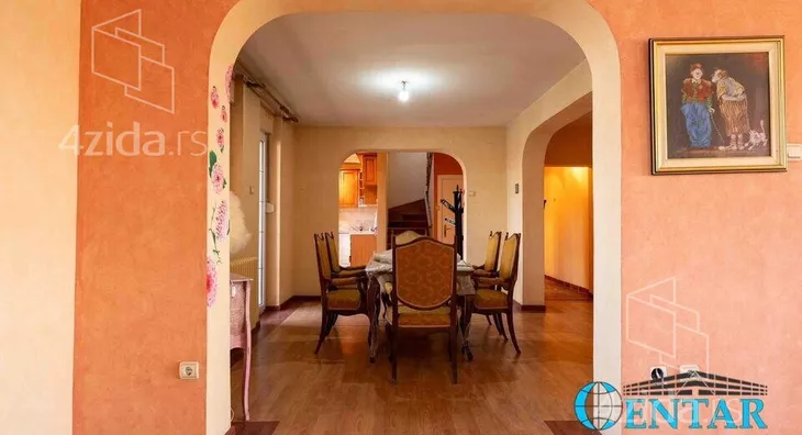 Petosoban stan | 4zida