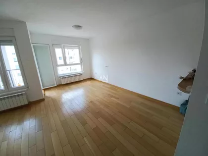 Šumadijska | 4zida.rs