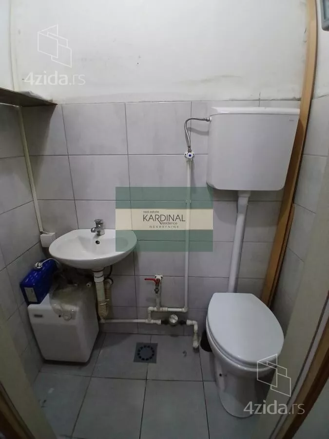 Lokal | 4zida