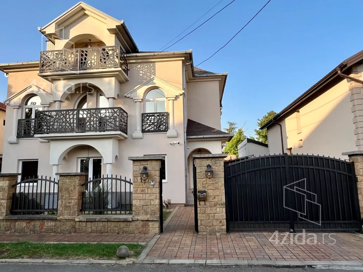 3-etažna kuća | 4zida