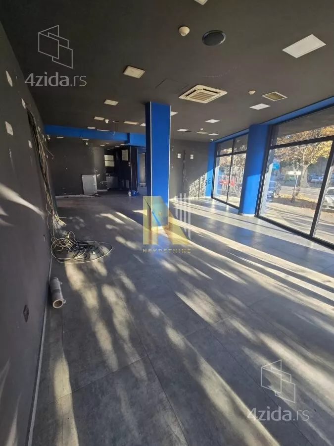 Poslovni prostor | 4zida