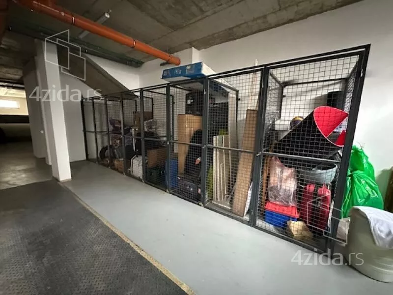 Troiposoban stan | 4zida