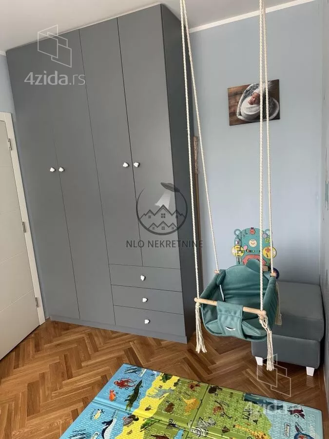 Troiposoban stan | 4zida