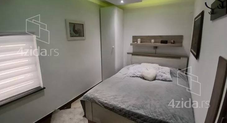 Četvoroiposoban stan | 4zida