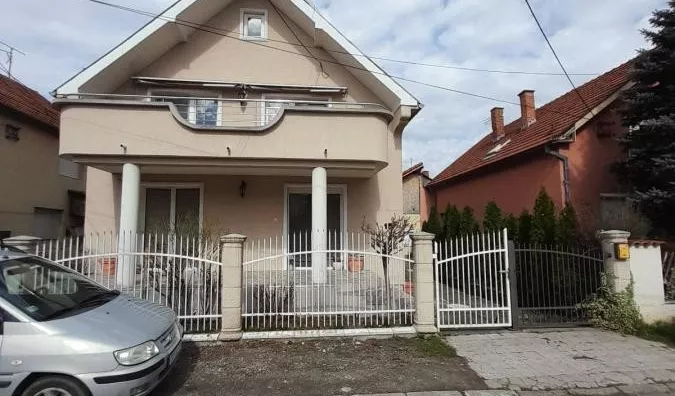 Kuća | 4zida