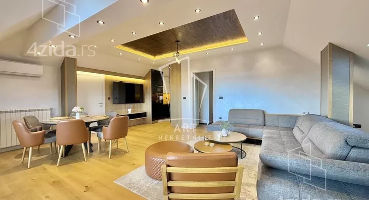 Četvoroiposoban stan | 4zida