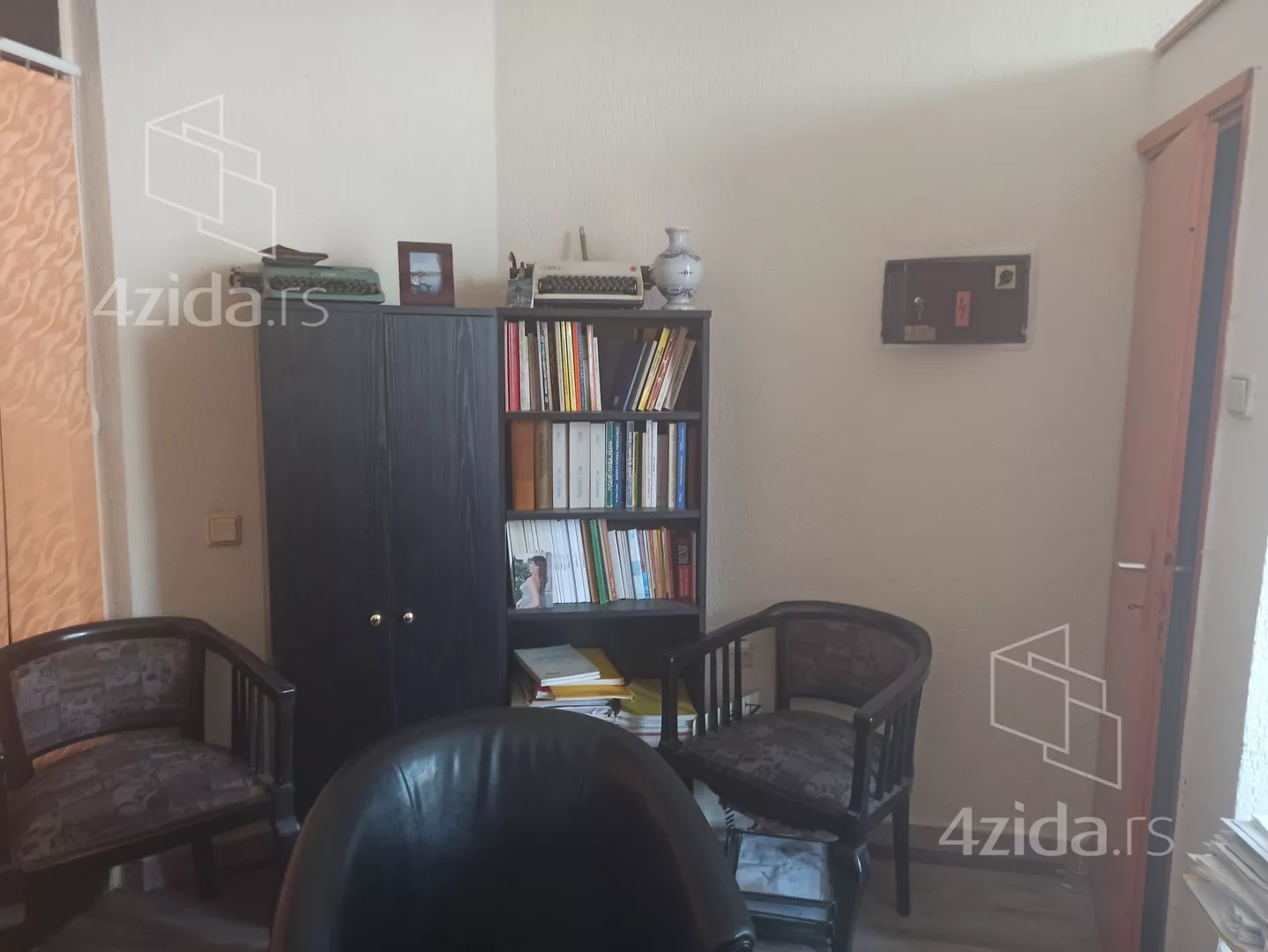 Lokal | 4zida