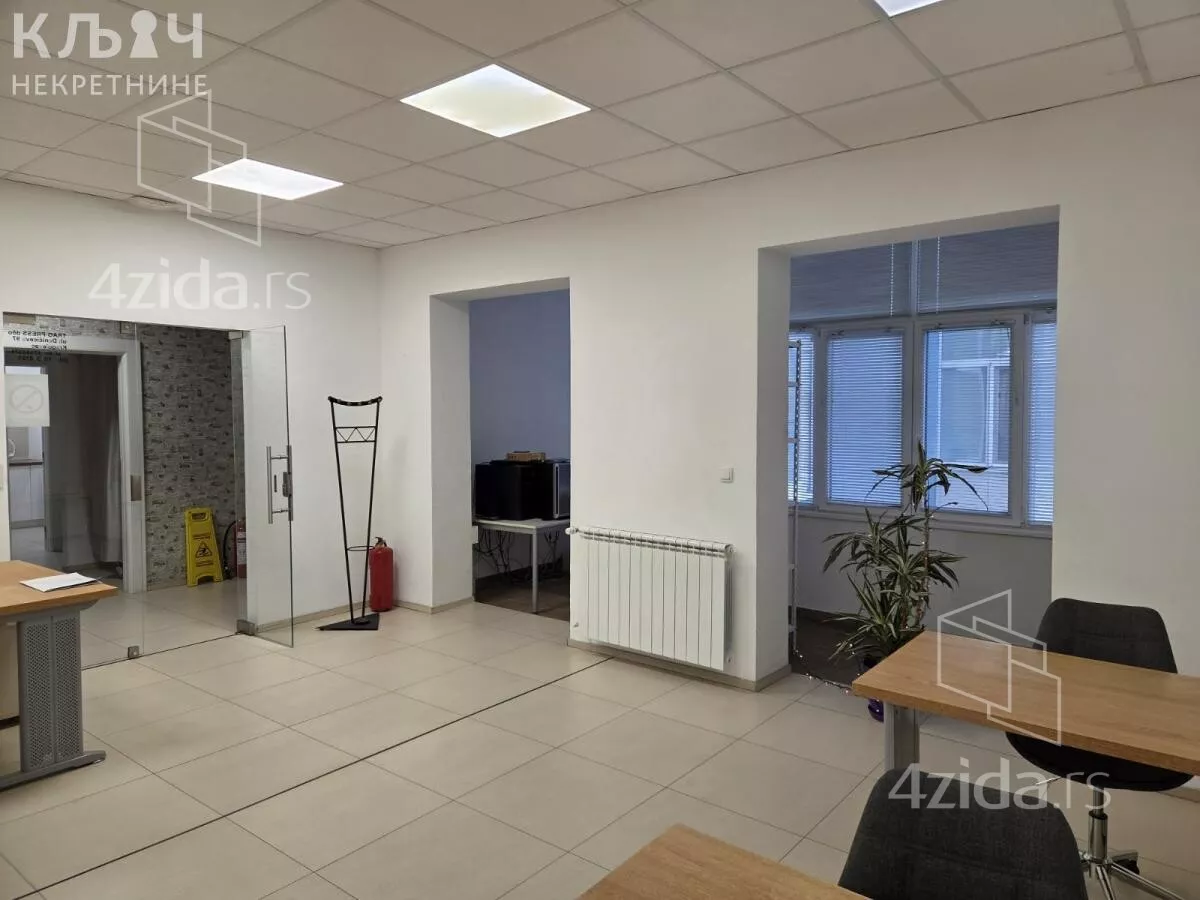 Poslovni prostor | 4zida