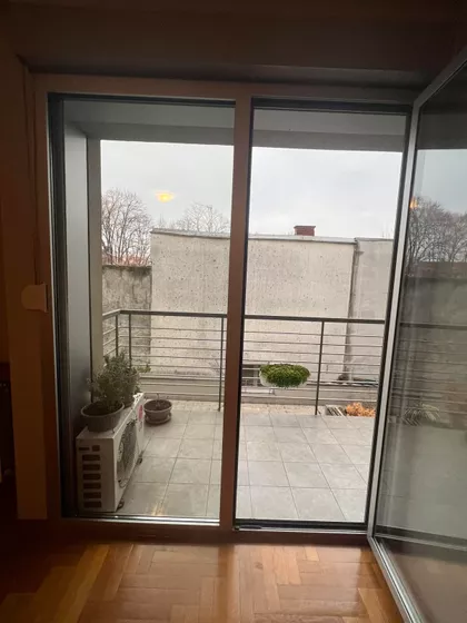 Vukov Spomenik | 4zida.rs